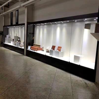 博物館展柜 成批采購價(jià)格、設(shè)計(jì)要點(diǎn)與上門安裝全解析